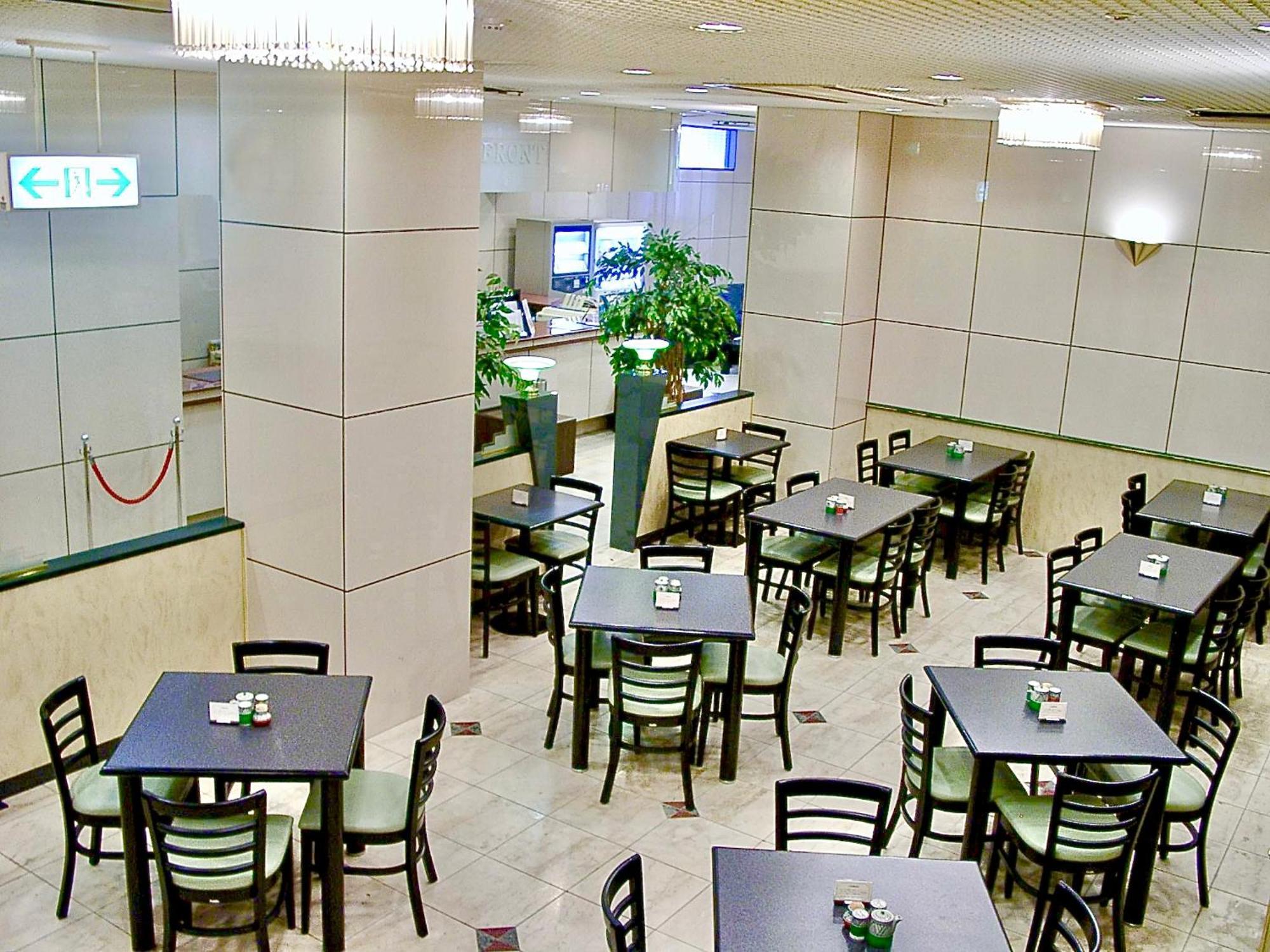 Okayama Ekimae Universal Hotel 외부 사진